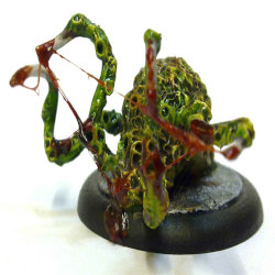 Blob with tentacles in 1/56 scale - Shoglet, baby shoggoth from Fenris Games - Miniature creature review