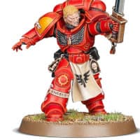 Futuristic warrior in full armour in 1/64 scale - Primaris Space Marine Lieutenant Tolmeron build #2.2 in Mk10 Tacticus armour, with power sword of the Blood Angels for Warhammer 40,000 Ed8 from Games Workshop, 2017 - Miniature figure review