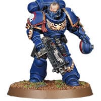 Futuristic warrior in full armour in 1/64 scale - Primaris Space Marine Lieutenant in Mk10 Tacticus armour, with Stalker Bolt Rifle for Warhammer 40,000 Ed8 from Games Workshop, 2018 - Miniature figure review