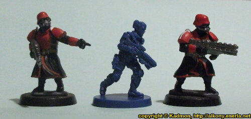 Size comparison of the Captain Erika Dulinsky miniature figure from Mantic Games with 1:56 (28mm / 32mm) scale Shock Troopers from Wargames Factory