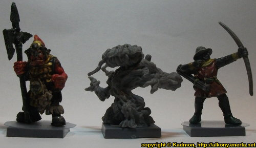 Size comparison of Avaran Treebeast with 1:56 (28mm / 32mm) miniatures: From left to right: Orc with Spear #2 from Renegade Miniatures, Avaran Treebeast from Mantic Games, Bretonnian Bowman #1 from Games Workshop.