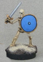 Humanoid skeleton with sword and shield in 1/56 scale (Skeletal Swordsman for Bones) from Reaper Miniatures - Miniature figure review