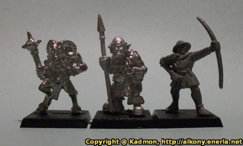 Renegade Miniatures - Orc with Spear #2 - 1:64 (28mm) comparison with Games Workshop Warhammer beastman (left) and Ed5 Bretonnian archer (right).