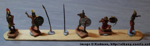 Painting stand with miniature bit