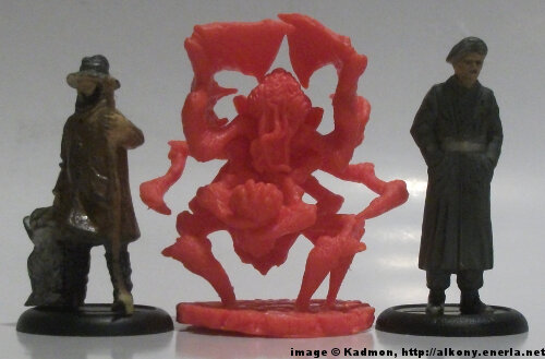 Cthulhu Wars Fungi from Yuggoth from Petersen Games - 1:35 (54mm) comparison with 40mm high shepherd and 54mm high soldi