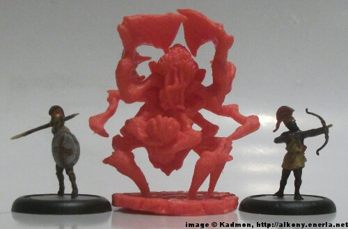 Cthulhu Wars Fungi from Yuggoth from Petersen Games - 1:72 (25mm) comparison with Zvezda Greek Hoplite (left) and Zvezda Greek archer (right).